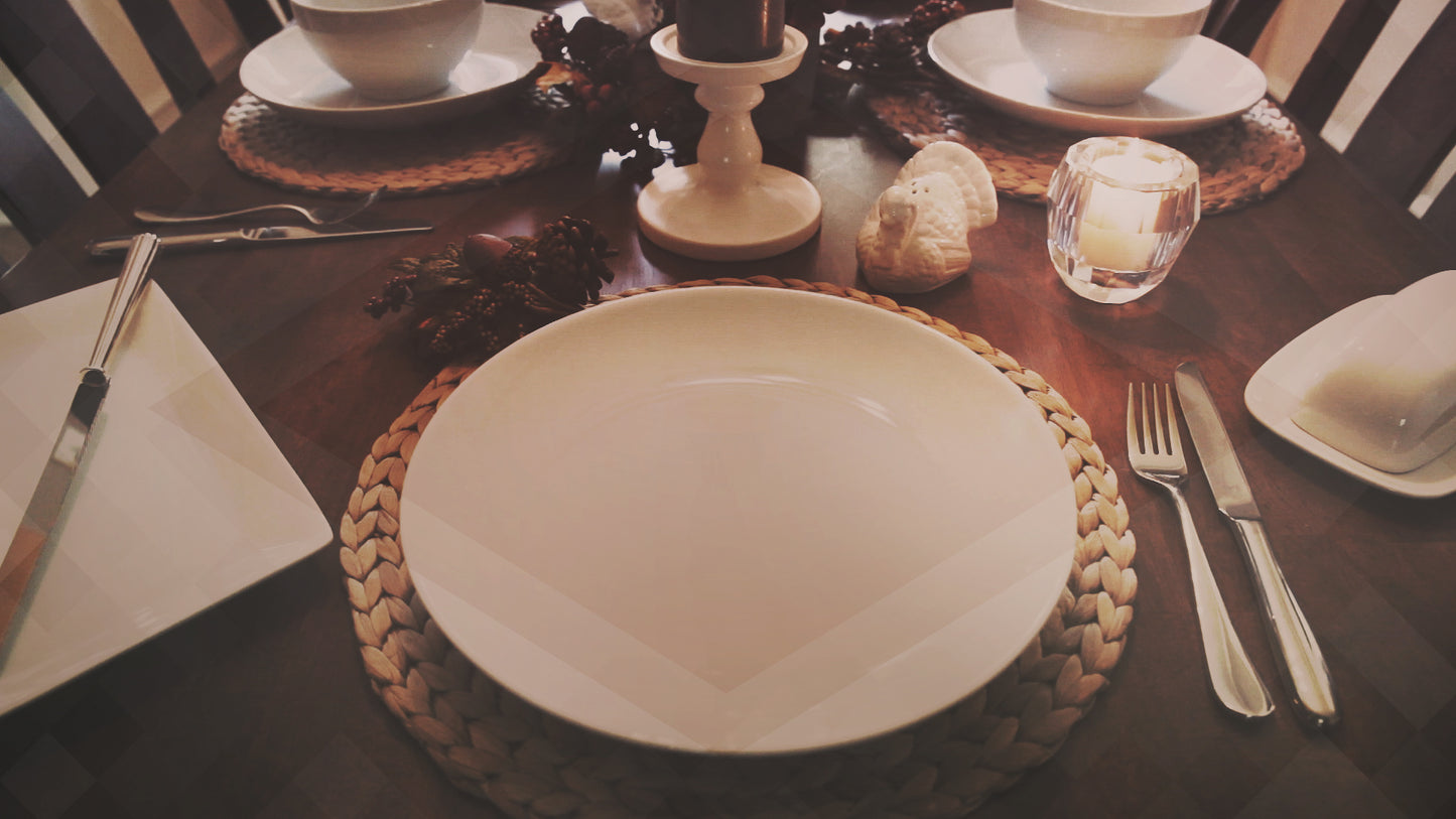 Thanksgiving Table Five