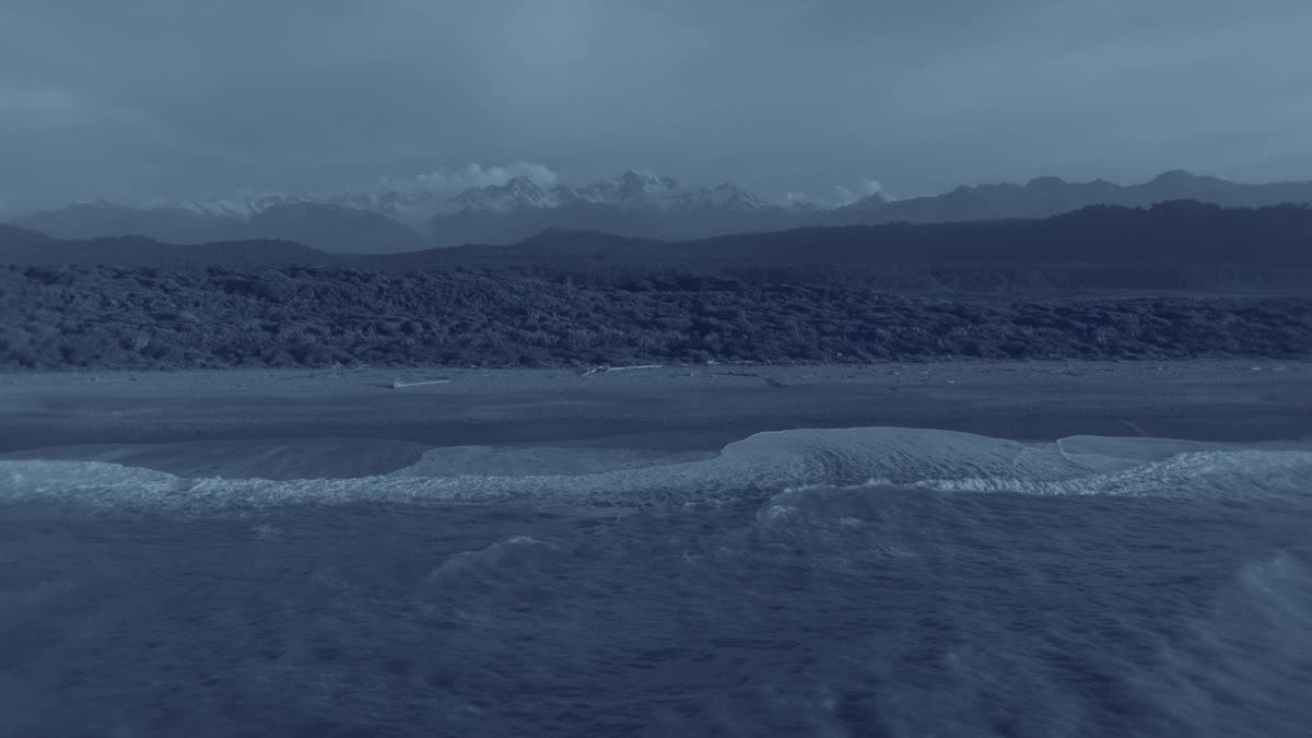 Gillespies Beach 5 alt Still