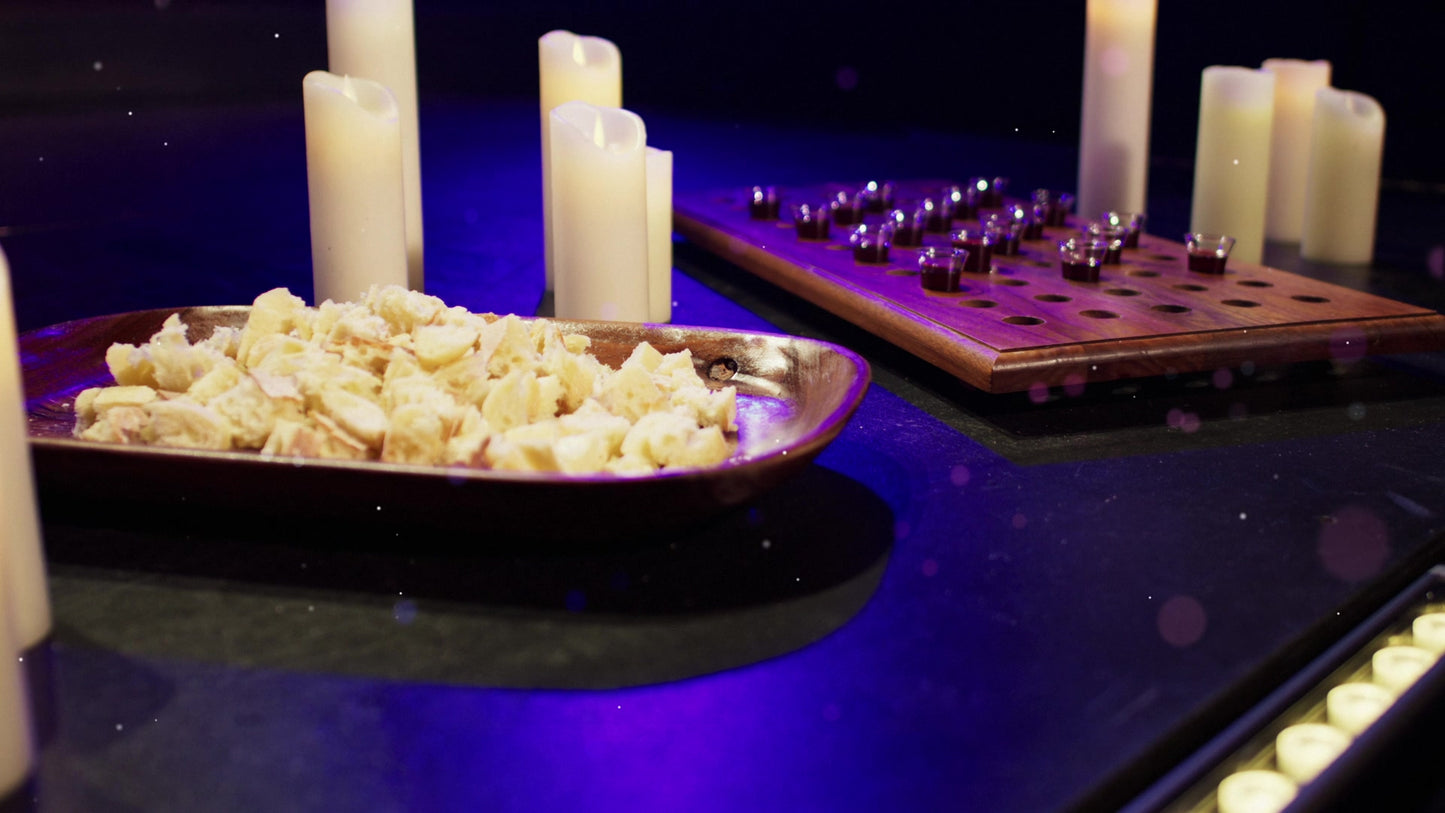 Communion Bokeh 01