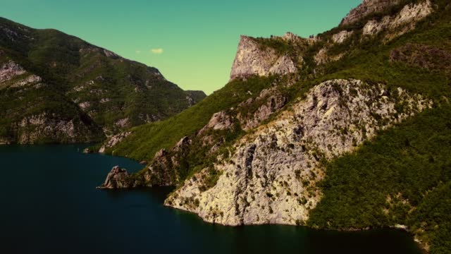 Vintage Lake 2 Alt